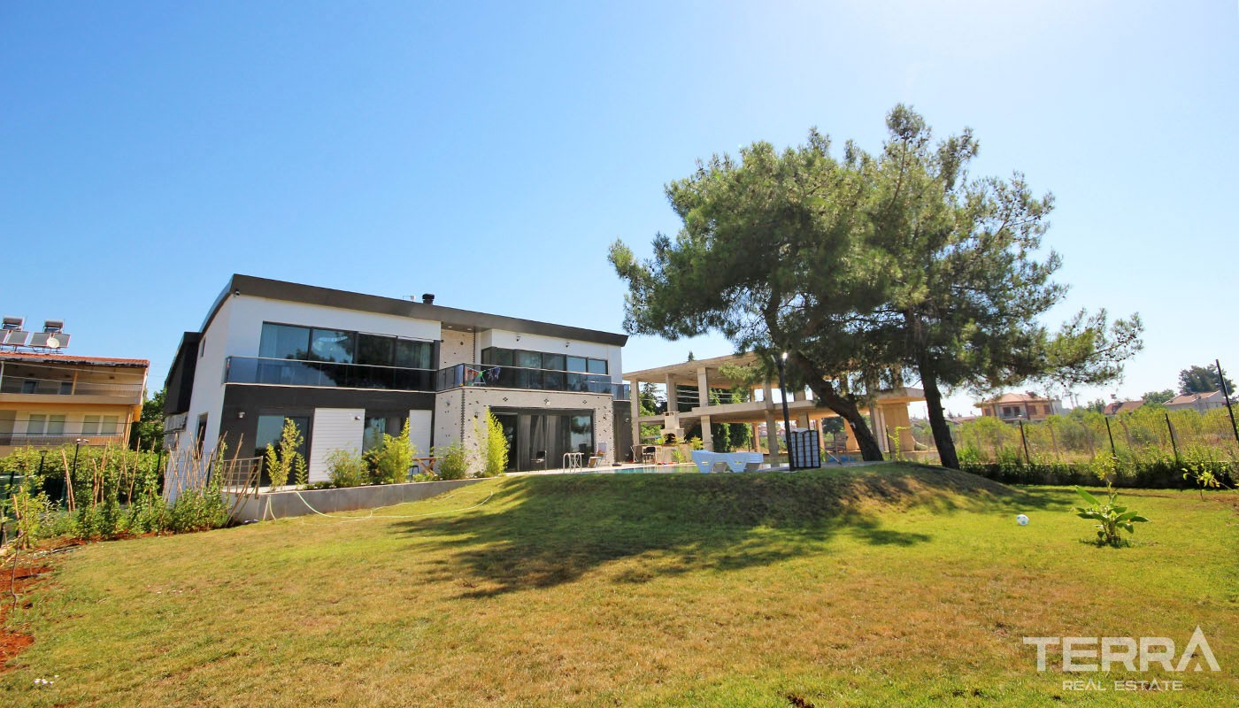 Fully Furnished Antalya Villa for Sale Located in Döşemealtı - 31750