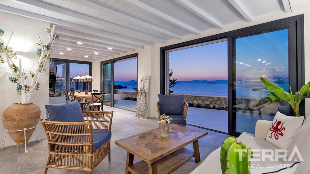 Seafront Villa in Fethiye Şövalye Island Elegantly Furnished - 31975