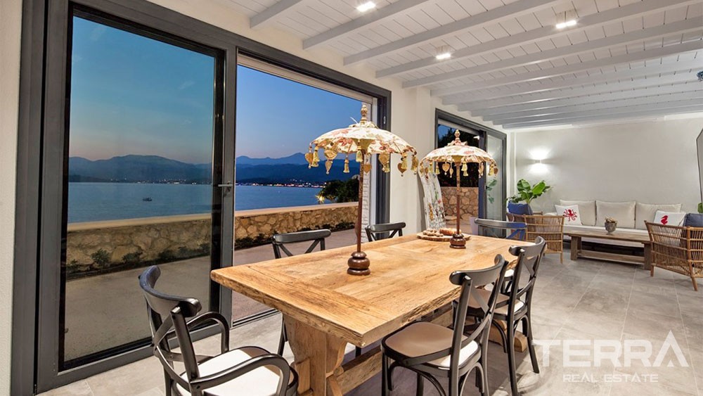Seafront Villa in Fethiye Şövalye Island Elegantly Furnished - 31978