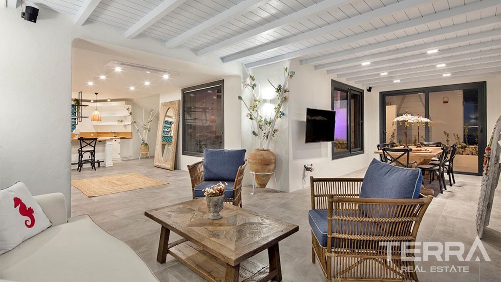 Seafront Villa in Fethiye Şövalye Island Elegantly Furnished - 31986
