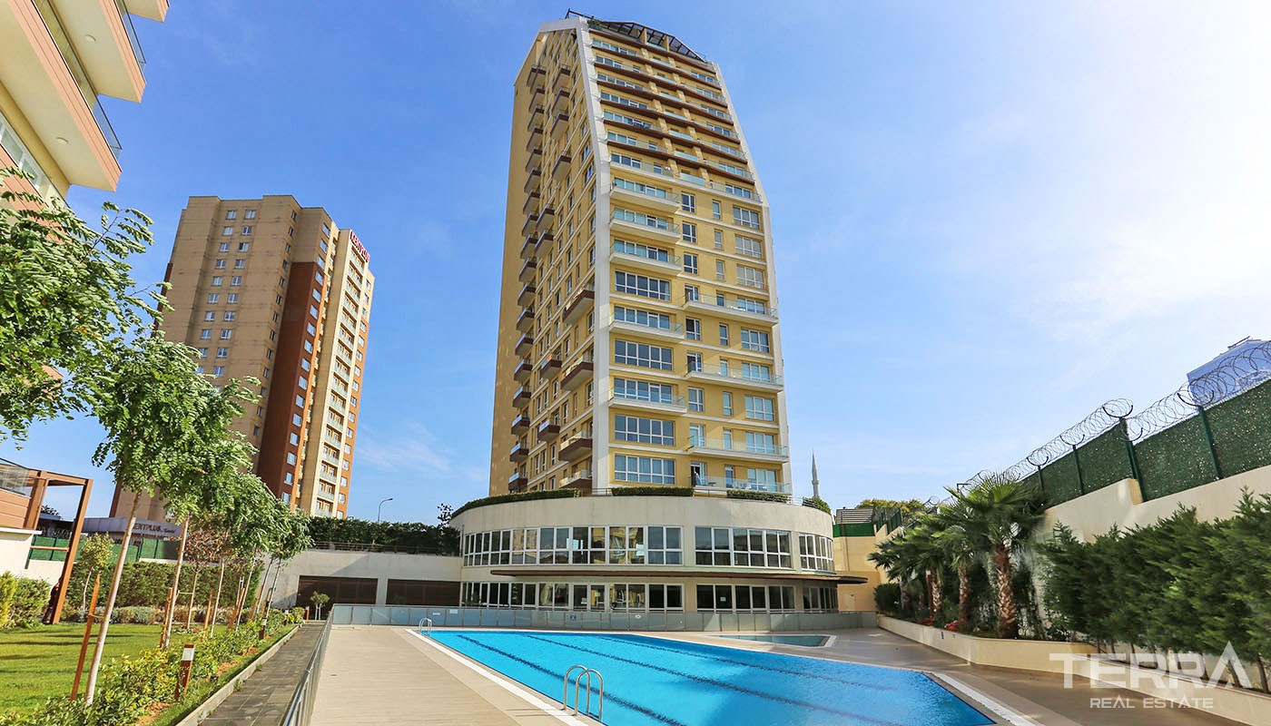 Istanbul New Apartments for Sale with Sea and Island Views in Kartal - 32073