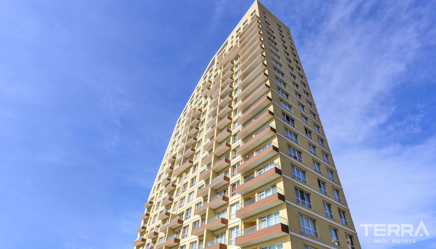 Istanbul New Apartments for Sale with Sea and Island Views in Kartal - 32077