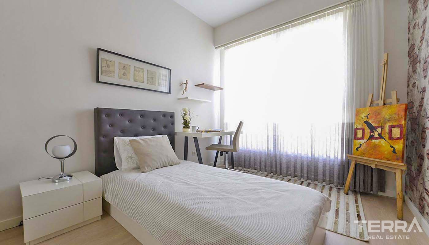 Istanbul New Apartments for Sale with Sea and Island Views in Kartal - 32102