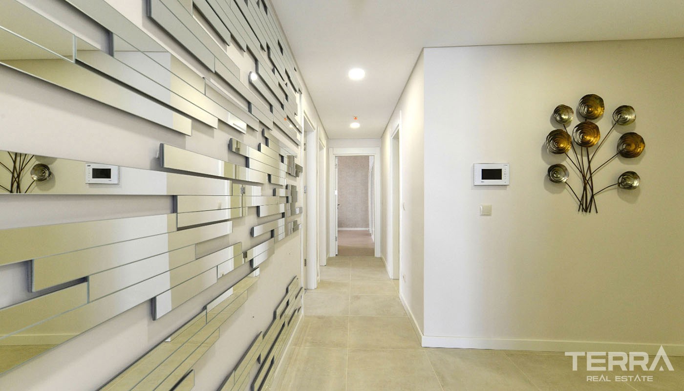Istanbul New Apartments for Sale with Sea and Island Views in Kartal - 32112