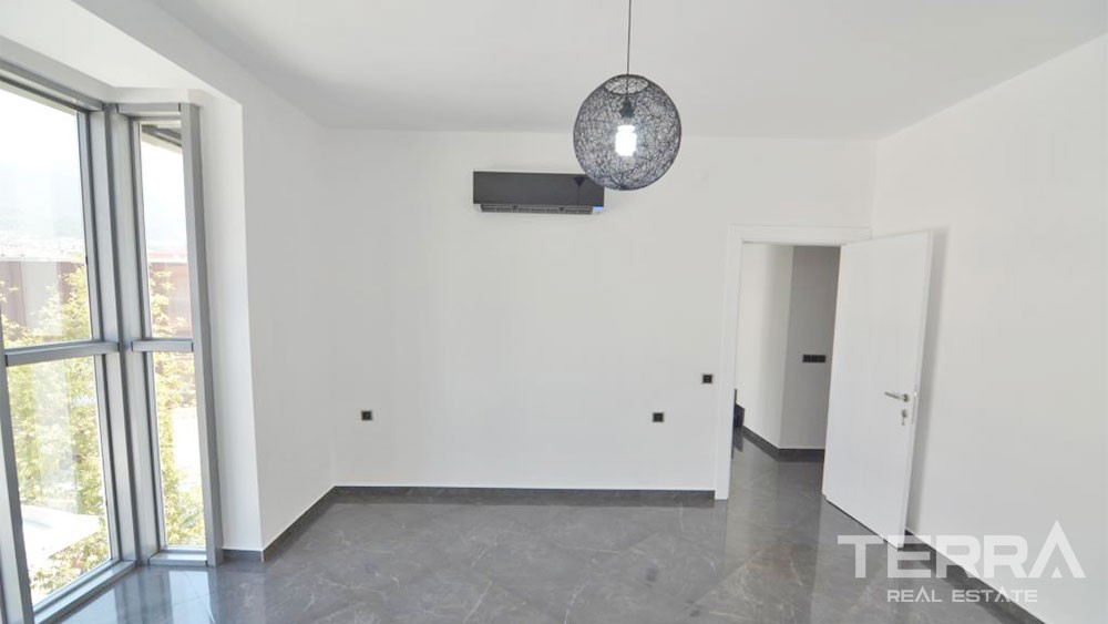 Spacious Penthouses Within Walking Distance to the Sea in Alanya Oba - 32334