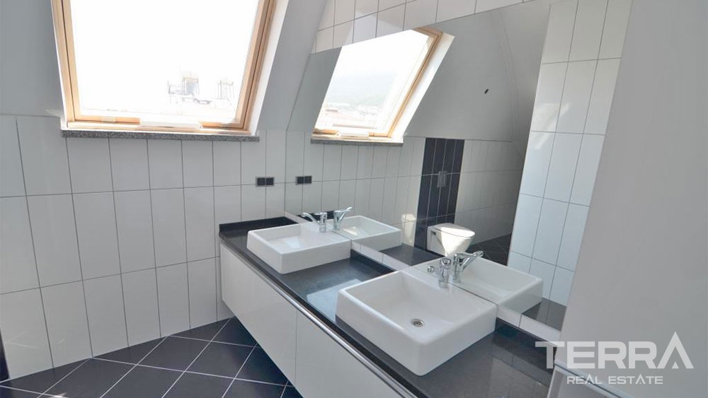 Spacious Penthouses Within Walking Distance to the Sea in Alanya Oba - 32350