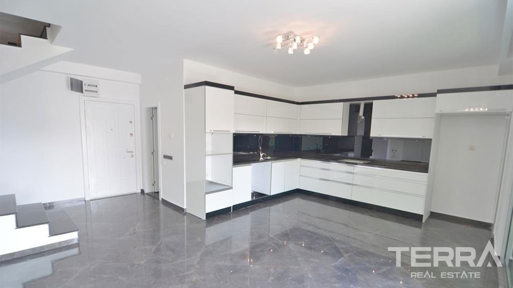 Spacious Penthouses Within Walking Distance to the Sea in Alanya Oba - 32363