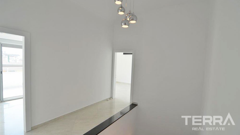 Spacious Penthouses Within Walking Distance to the Sea in Alanya Oba - 32370