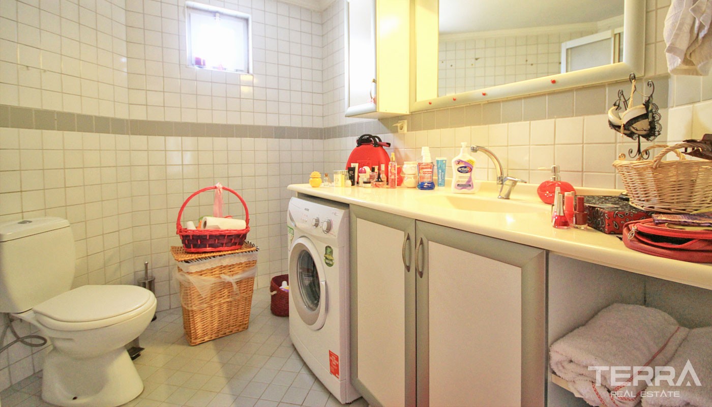 Resale 2 Bedroom Flats with Prime Location in Antalya Lara - 32951
