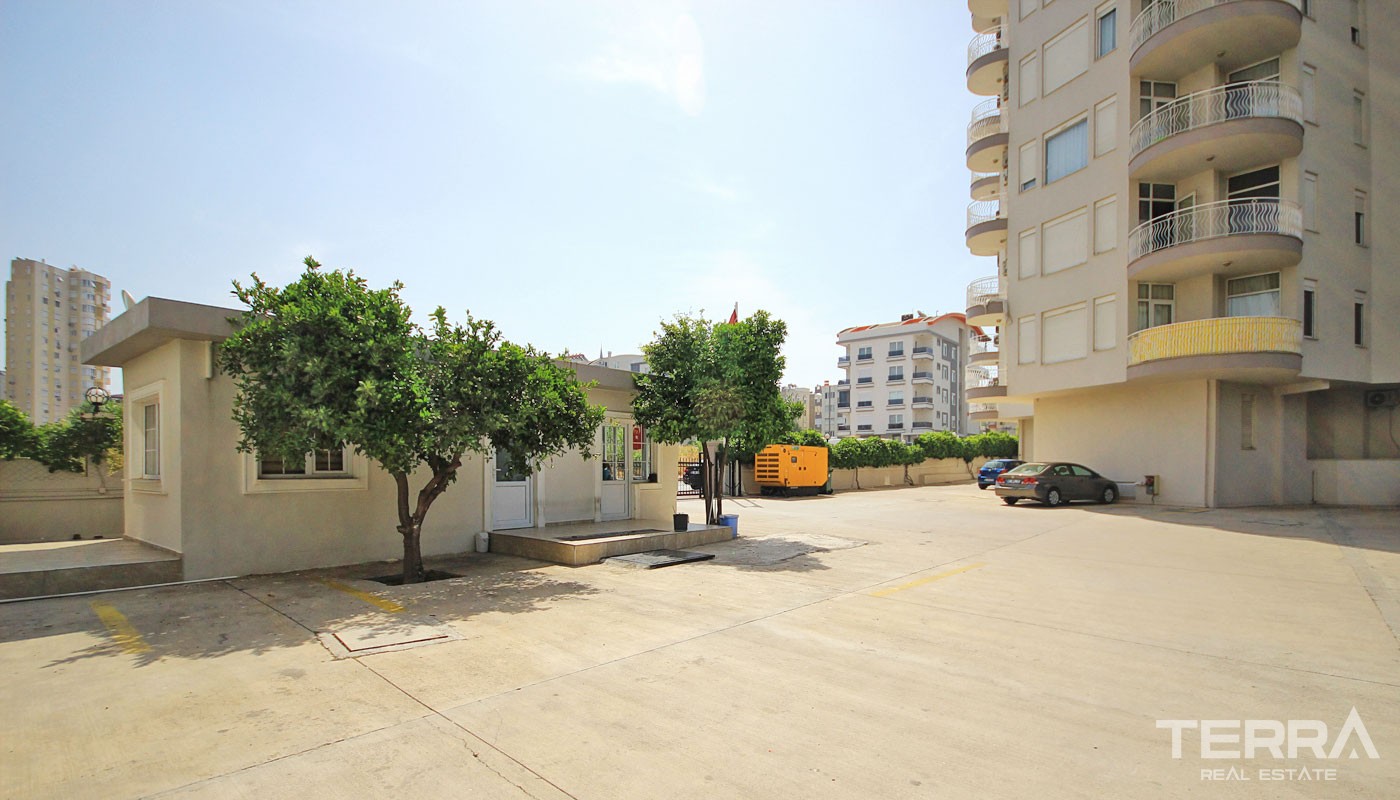 Resale 2 Bedroom Flats with Prime Location in Antalya Lara - 32954