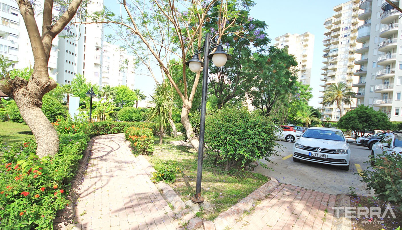 Resale 2 Bedroom Flats with Prime Location in Antalya Lara - 32955