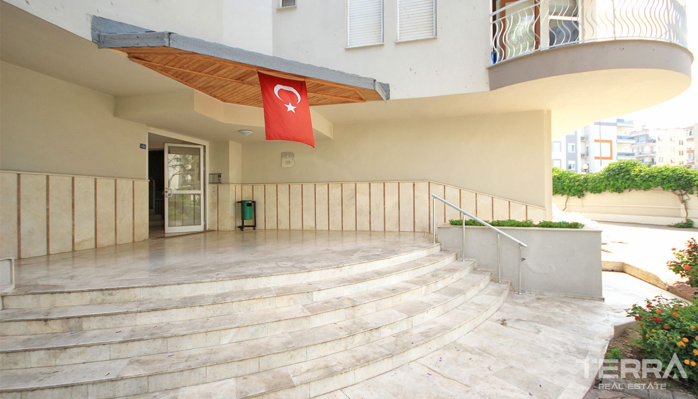Resale 2 Bedroom Flats with Prime Location in Antalya Lara - 32956