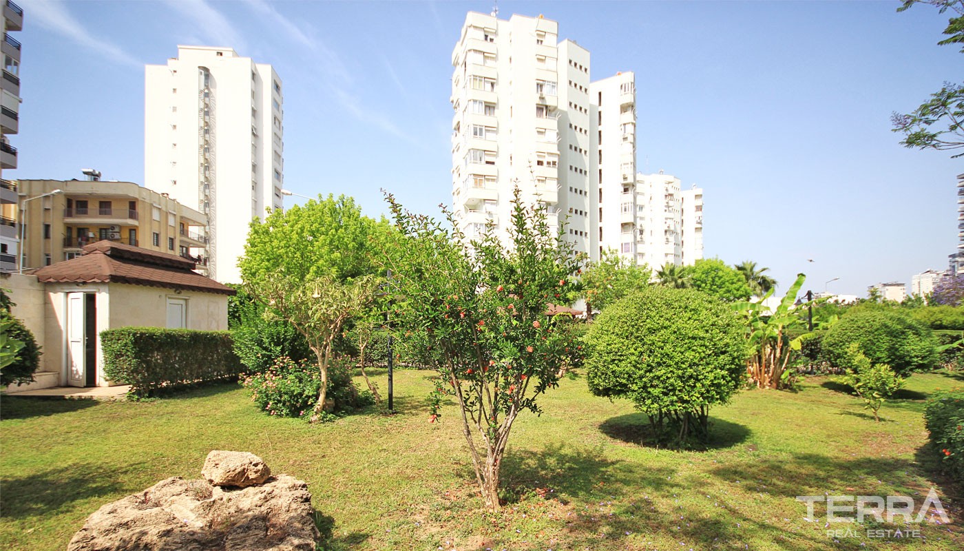 Resale 2 Bedroom Flats with Prime Location in Antalya Lara - 32959