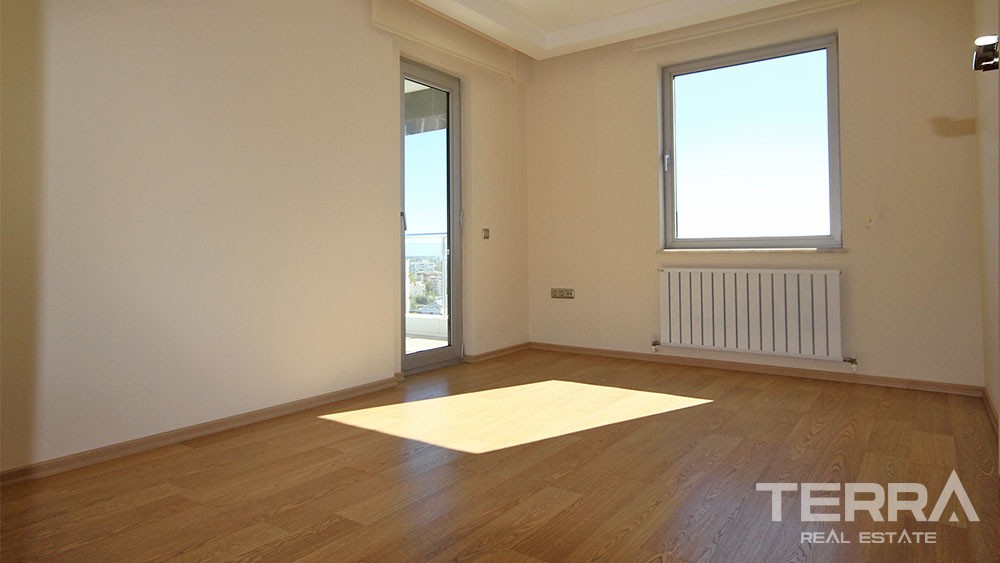 Panoramic Sea View Apartments for Sale Located in Antalya Lara - 33079