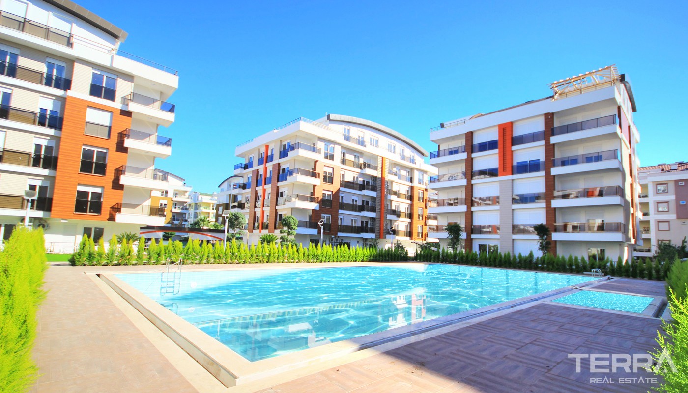 Konyaaltı Apartments for Sale in Antalya Located 850 m to the Beach