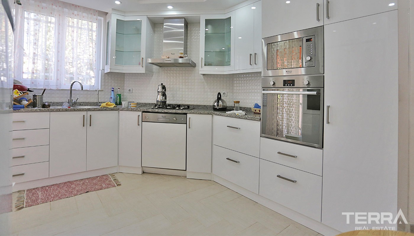 Spacious Detached Houses Surrounded by Nature in Antalya Döşemealtı - 33334