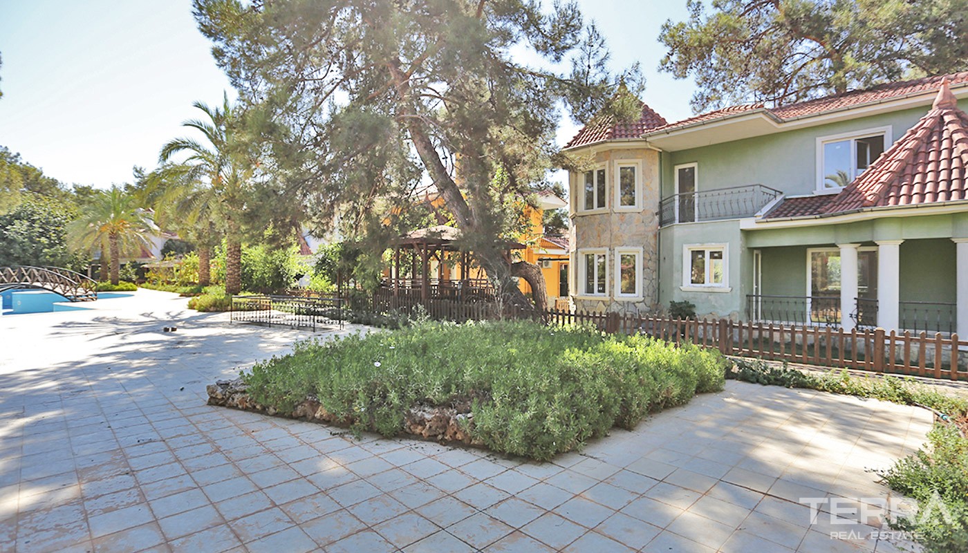 Spacious Detached Houses Surrounded by Nature in Antalya Döşemealtı - 33354