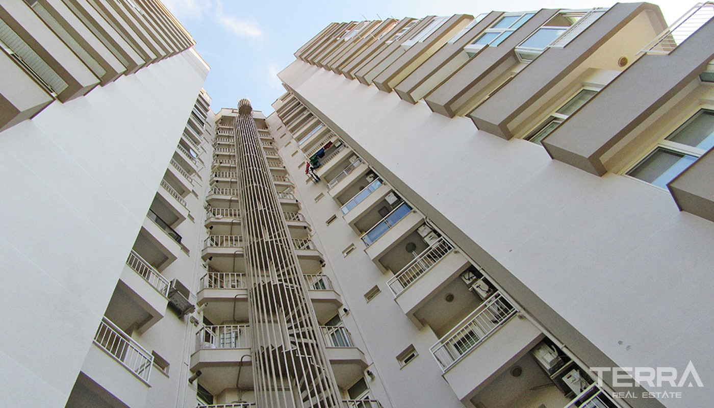 Seafront Antalya Apartment with Prime Location in Lara - 33389
