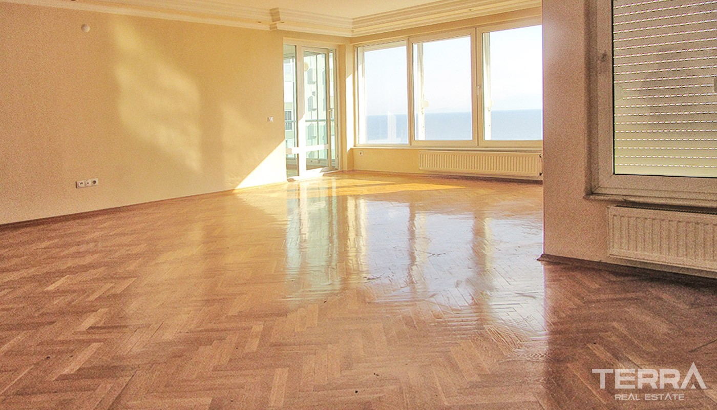 Seafront Antalya Apartment with Prime Location in Lara - 33391