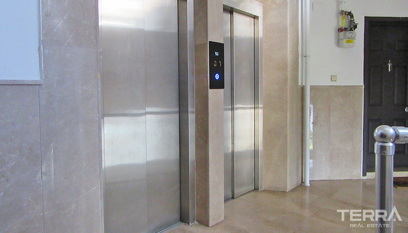 Seafront Antalya Apartment with Prime Location in Lara - 33407