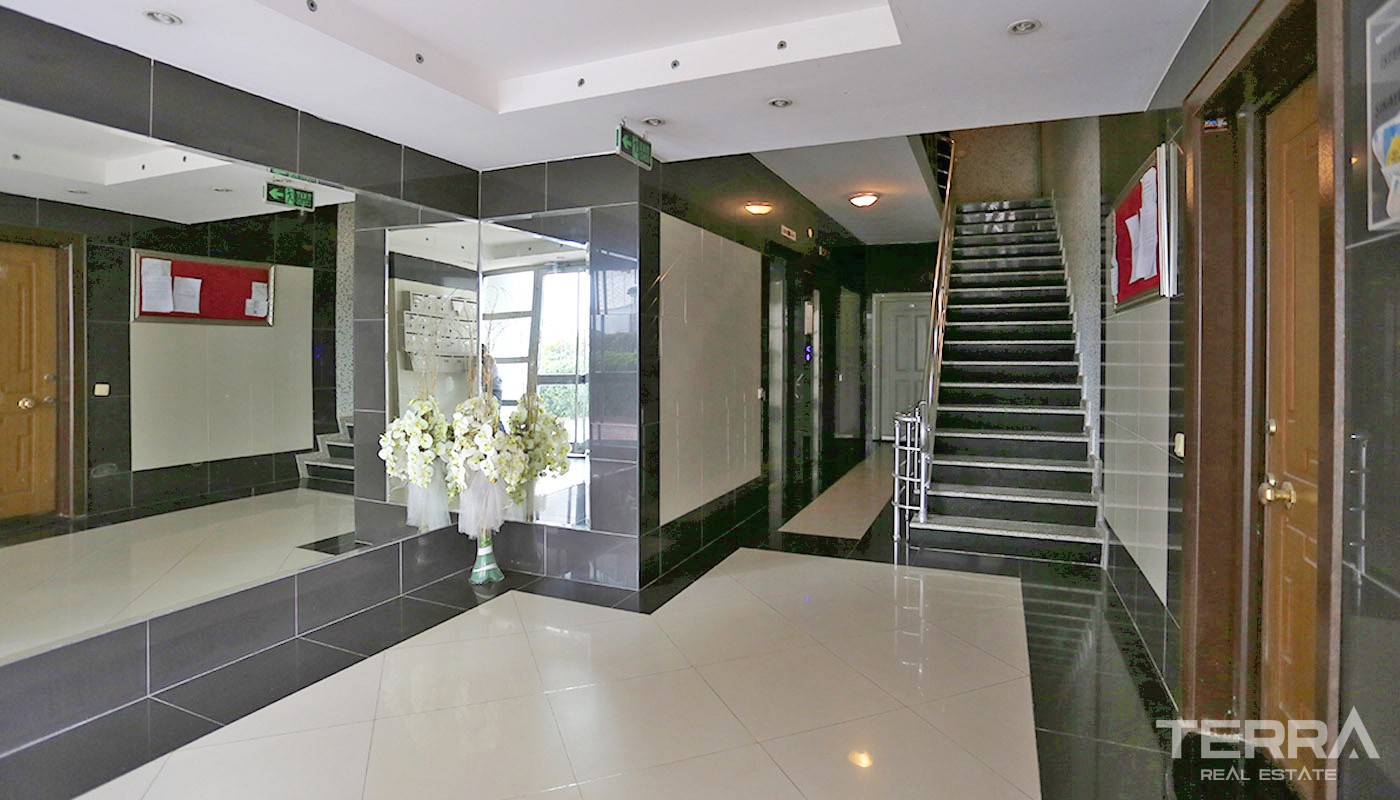 Unlimited Sea View Apartment in a Prestigious Area of Antalya Lara - 33411