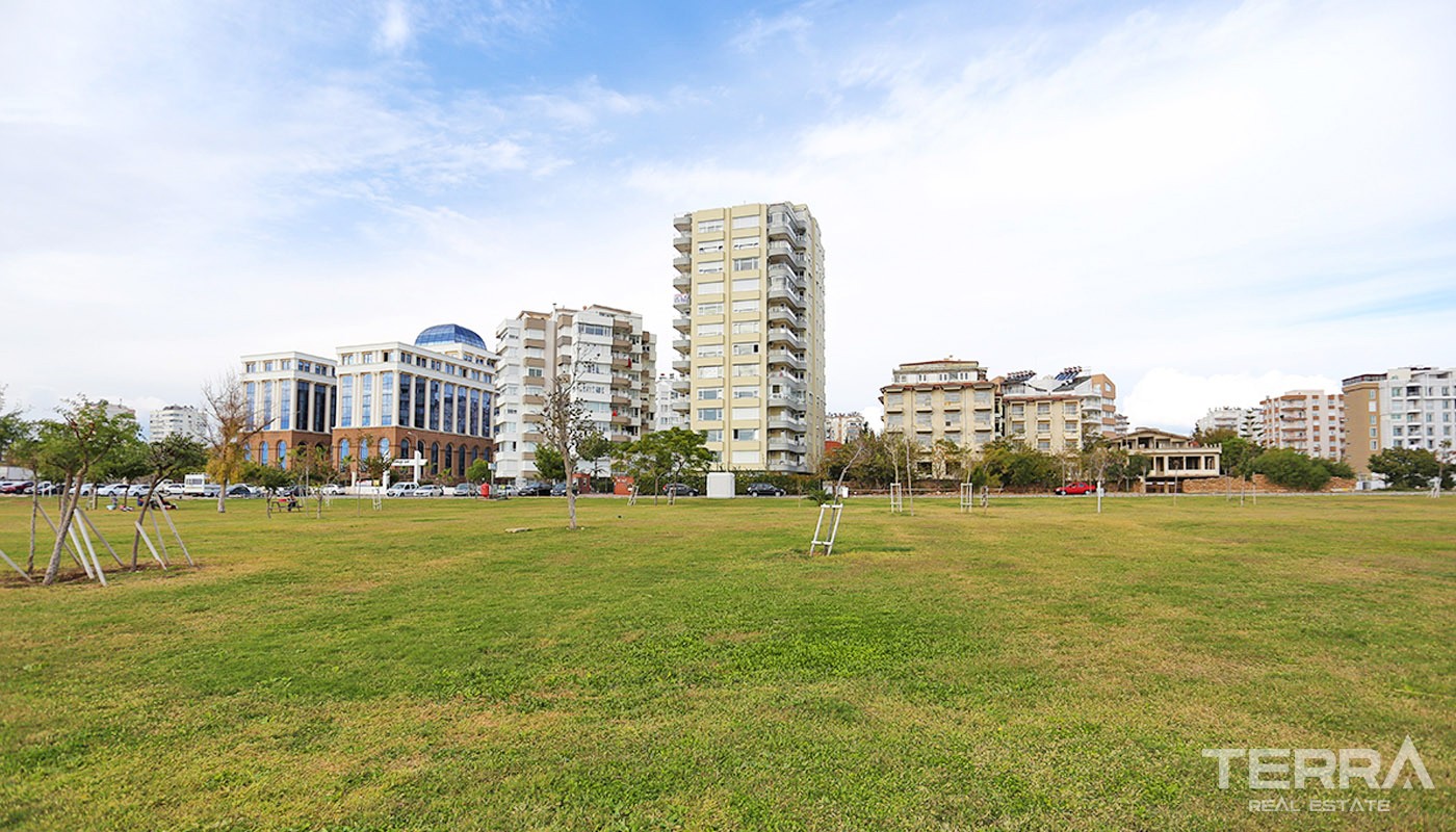 Unlimited Sea View Apartment in a Prestigious Area of Antalya Lara - 33412