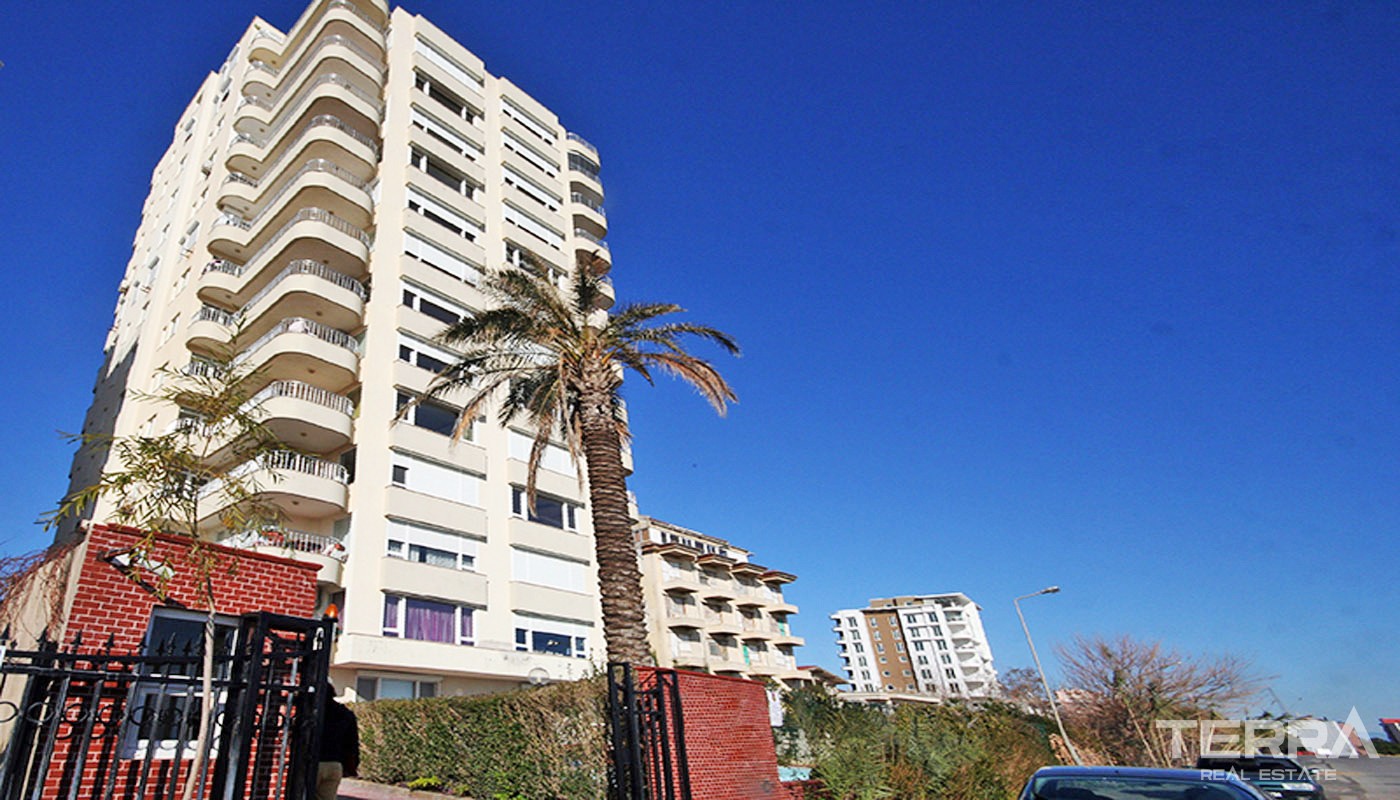Unlimited Sea View Apartment in a Prestigious Area of Antalya Lara - 33414