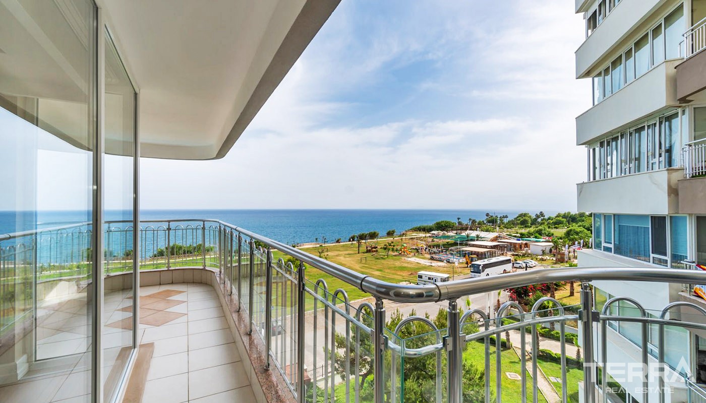 Unlimited Sea View Apartment in a Prestigious Area of Antalya Lara - 33438