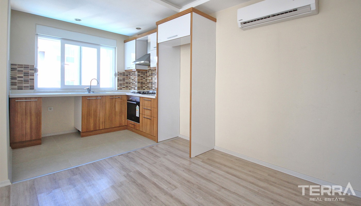 Affordable Antalya Flat for Sale Located Close to Konyaaltı Beach - 33555
