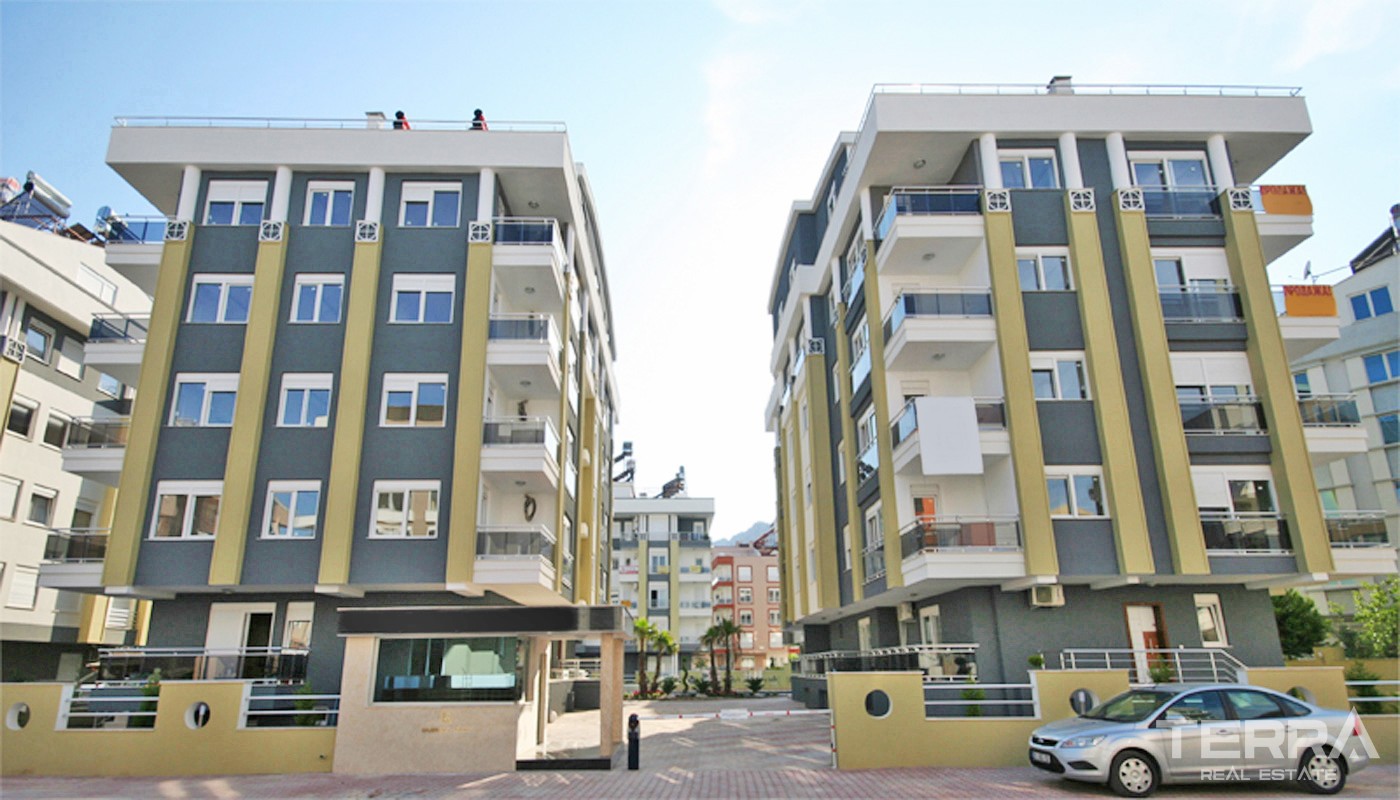 Affordable Antalya Flat for Sale Located Close to Konyaaltı Beach - 33557