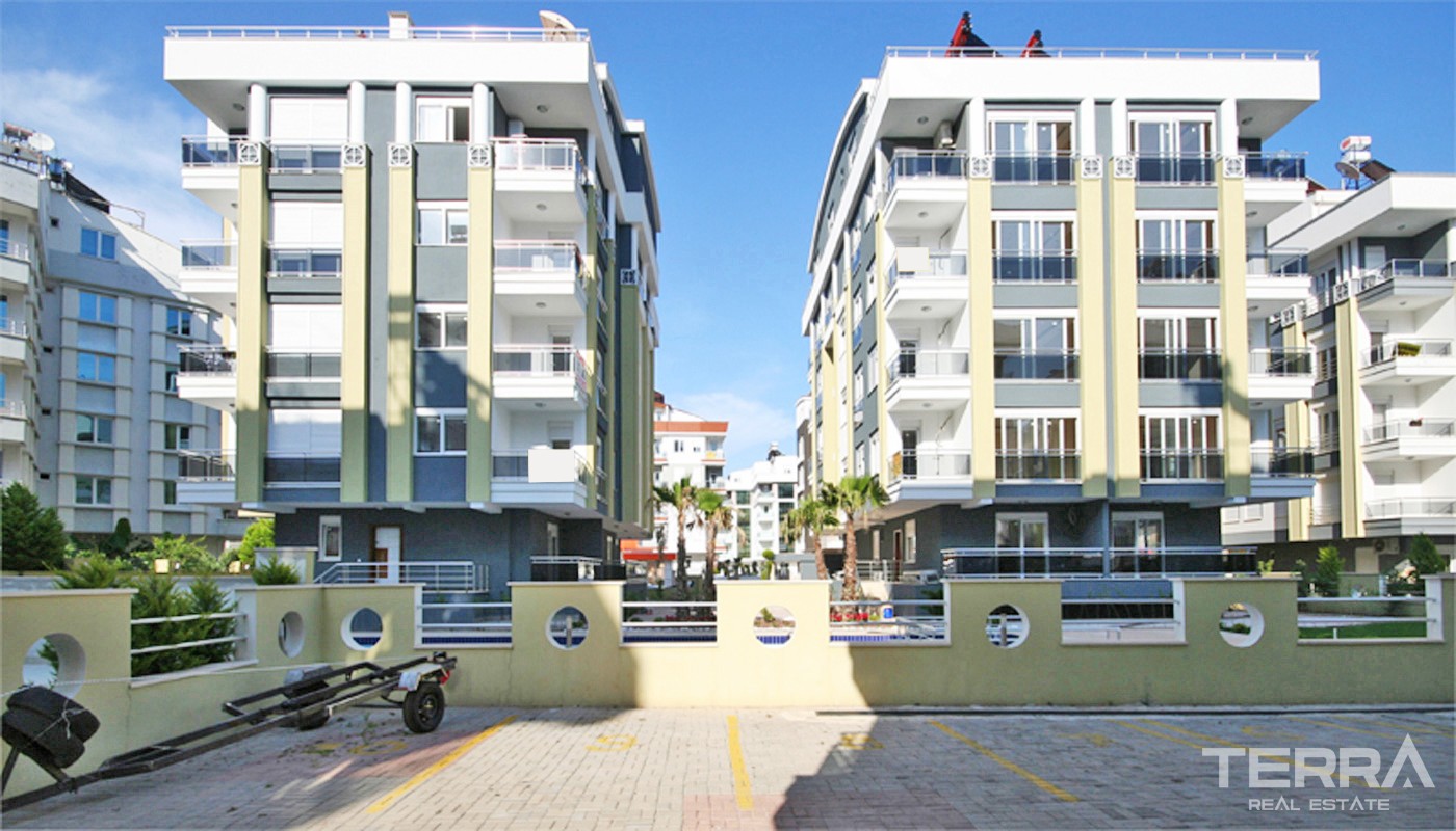 Affordable Antalya Flat for Sale Located Close to Konyaaltı Beach - 33560