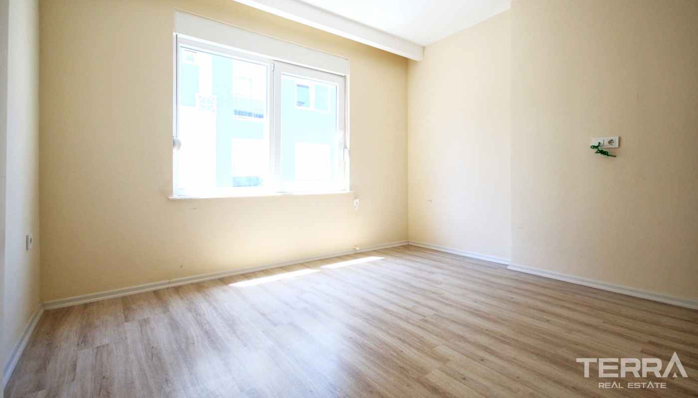 Affordable Antalya Flat for Sale Located Close to Konyaaltı Beach - 33565