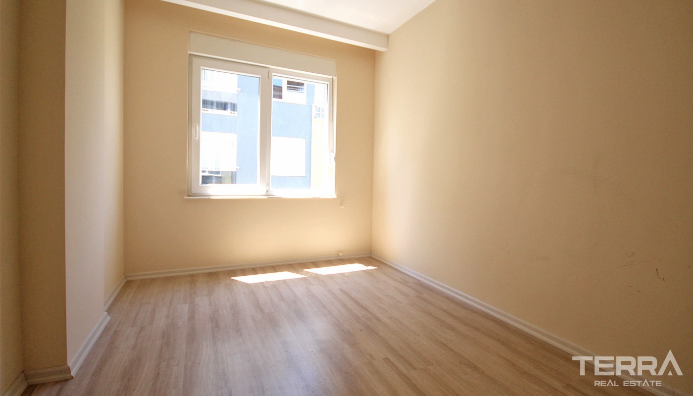 Affordable Antalya Flat for Sale Located Close to Konyaaltı Beach - 33568