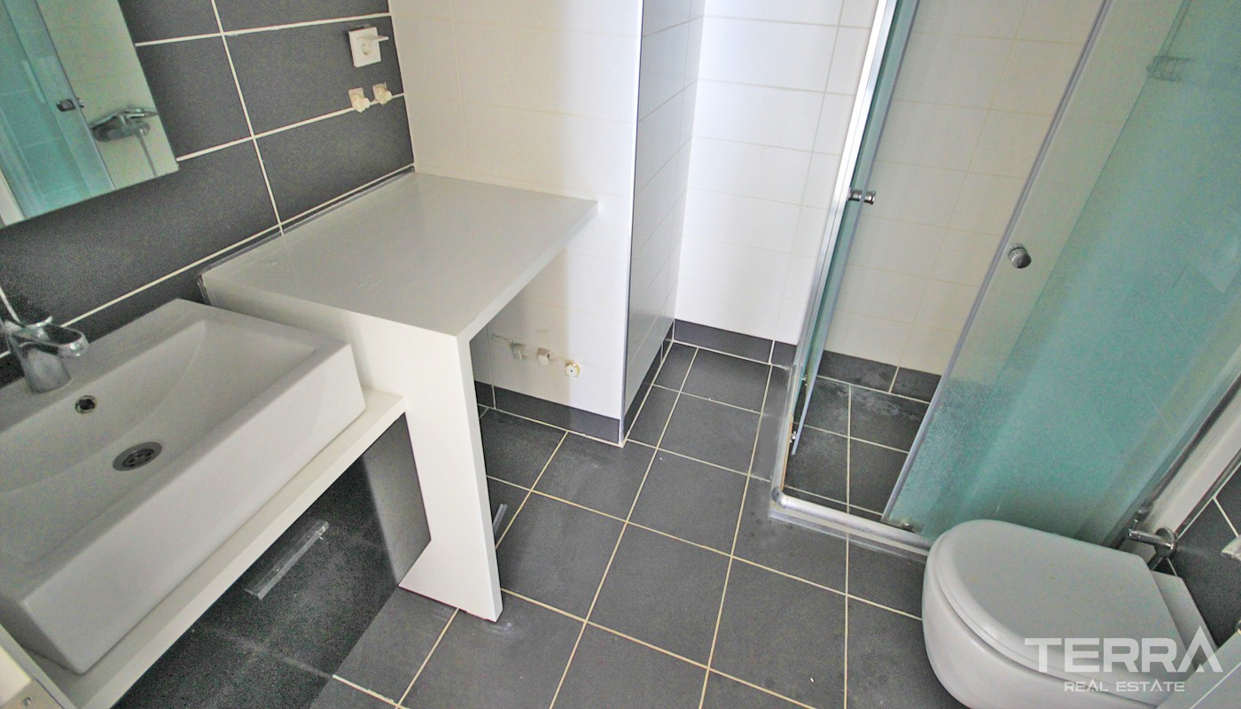 Affordable Antalya Flat for Sale Located Close to Konyaaltı Beach - 33569