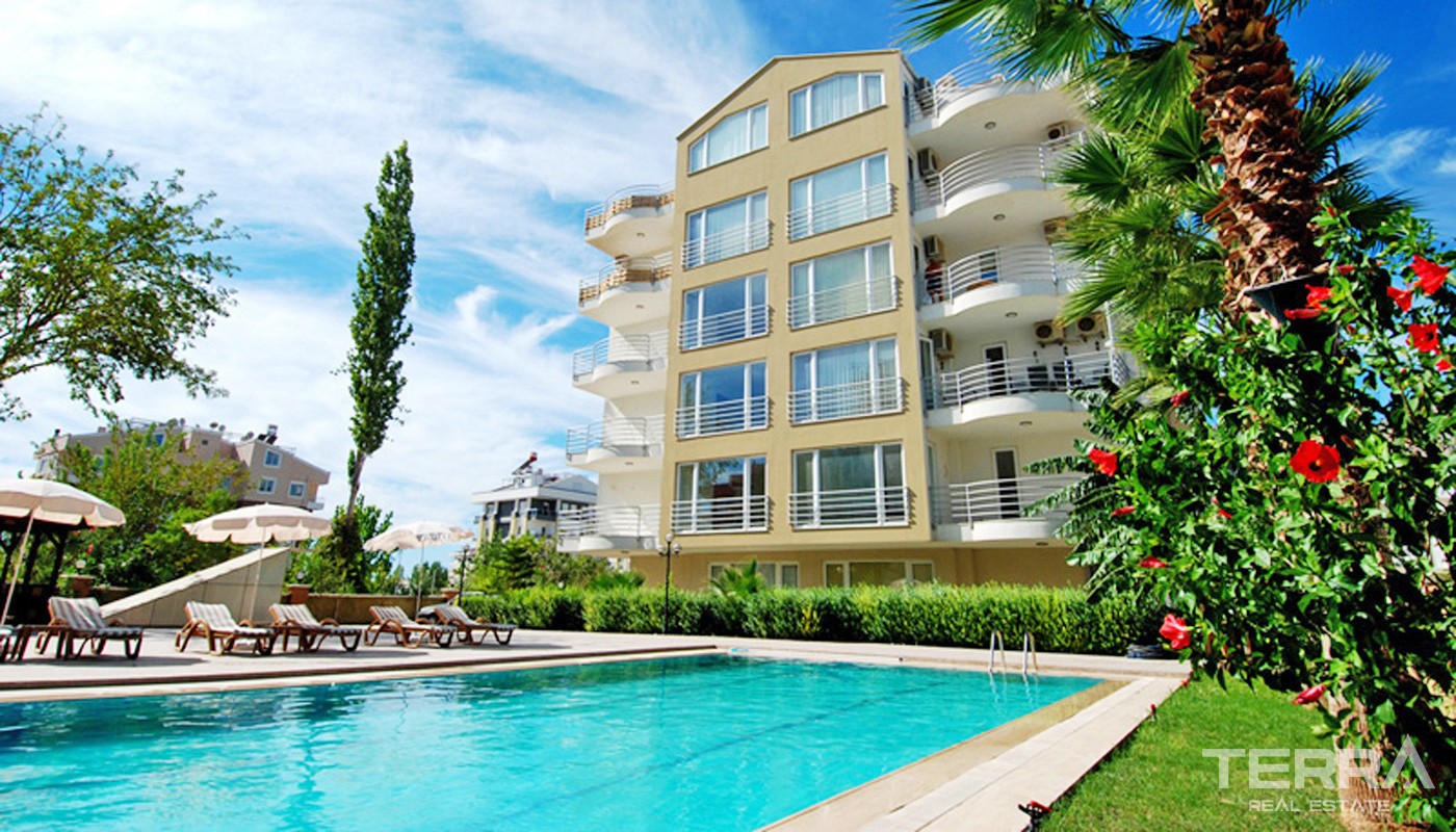 Family Apartment for Sale in Antalya Konyaaltı near the Beach