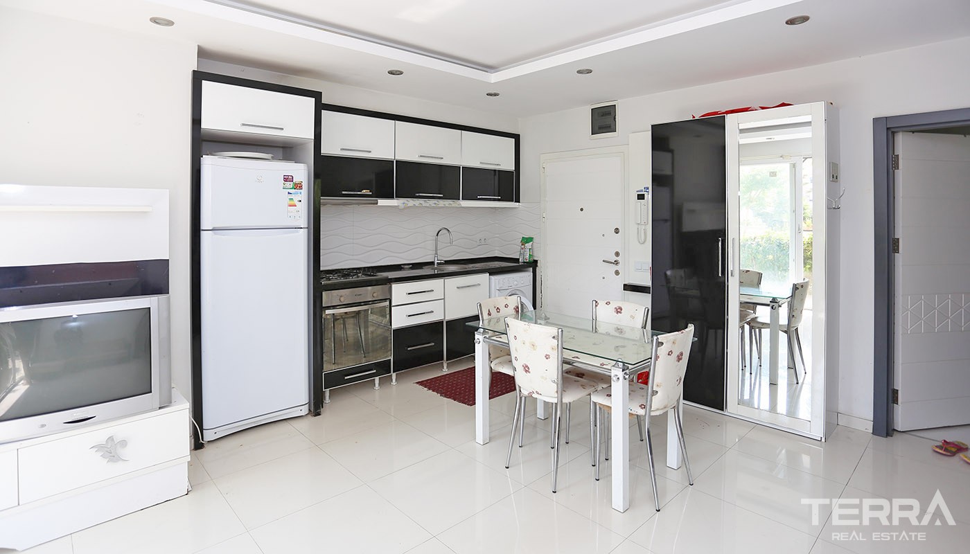 Family Apartment for Sale in Antalya Konyaaltı near the Beach - 33618