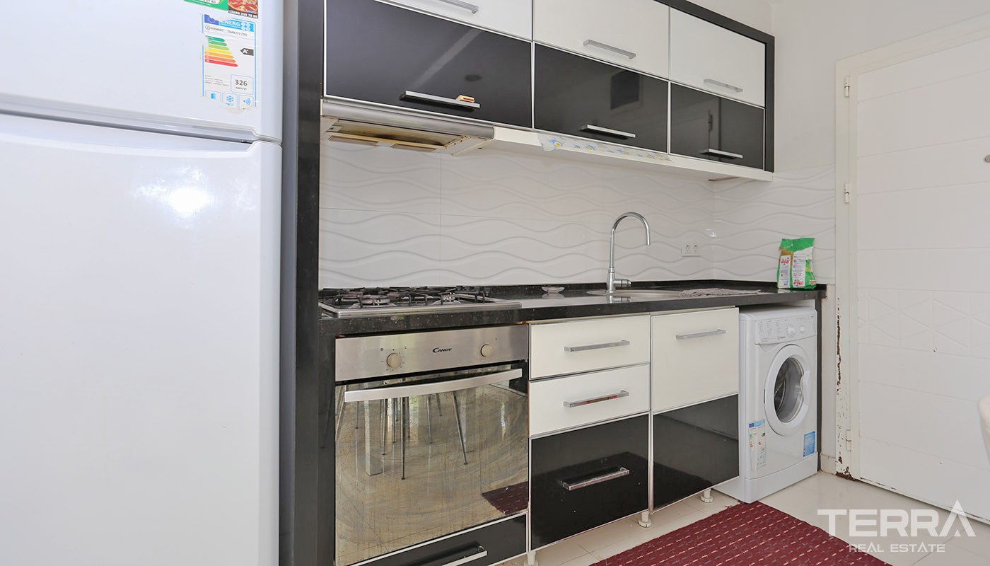 Family Apartment for Sale in Antalya Konyaaltı near the Beach - 33624