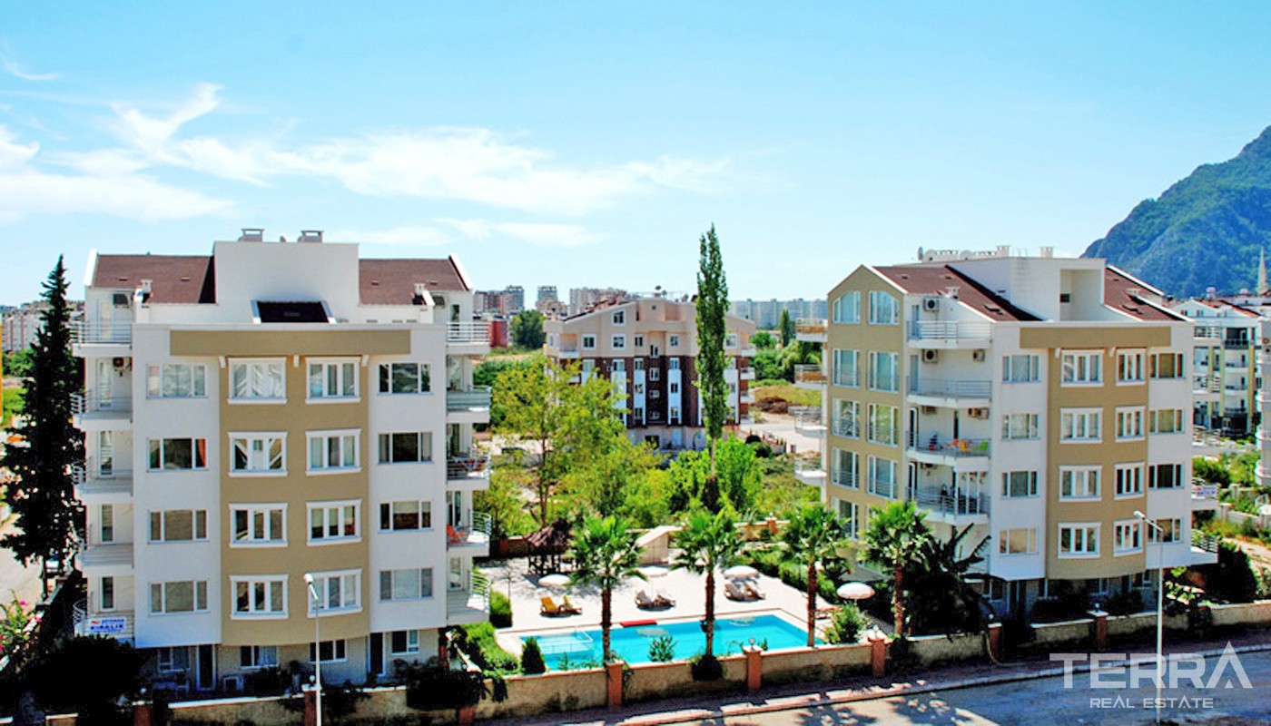 Family Apartment for Sale in Antalya Konyaaltı near the Beach - 33627