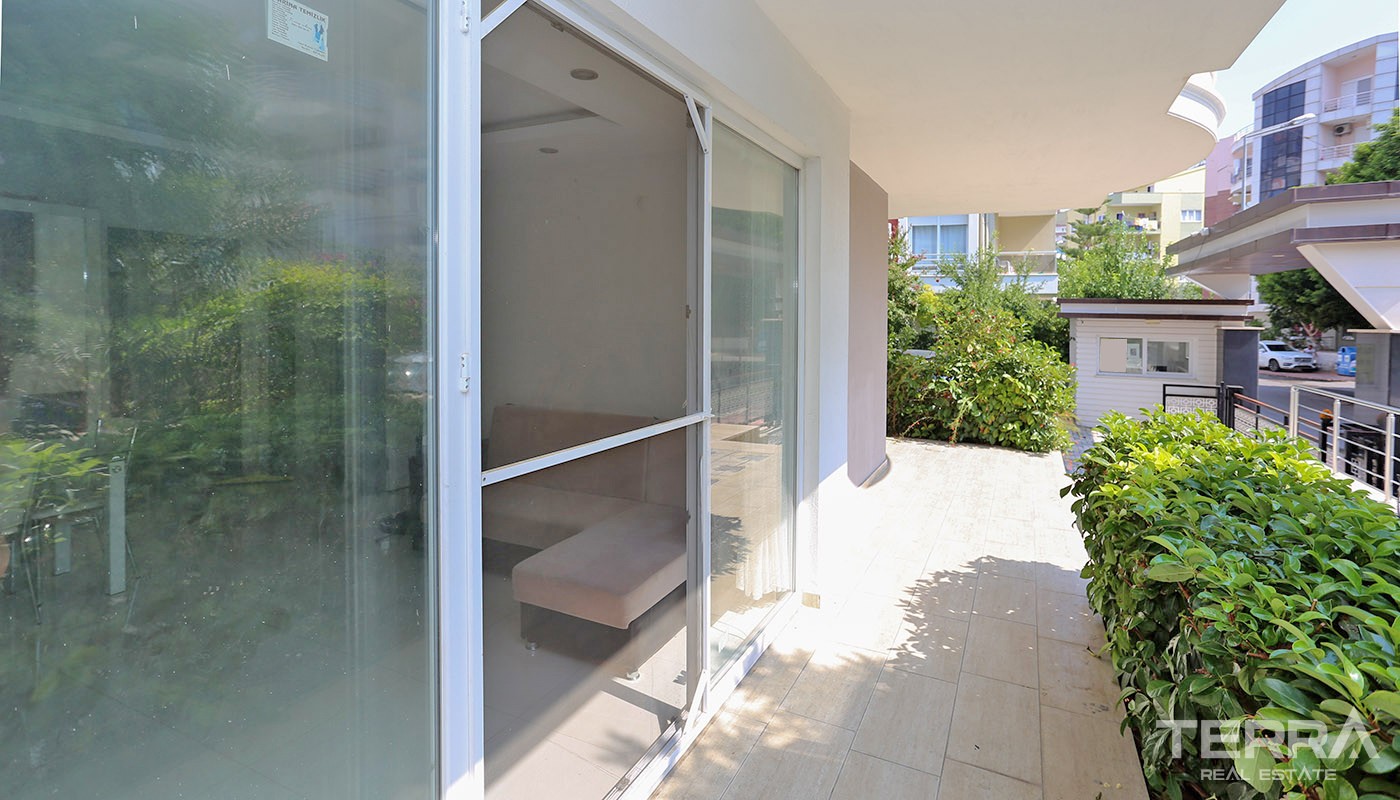 Family Apartment for Sale in Antalya Konyaaltı near the Beach - 33630