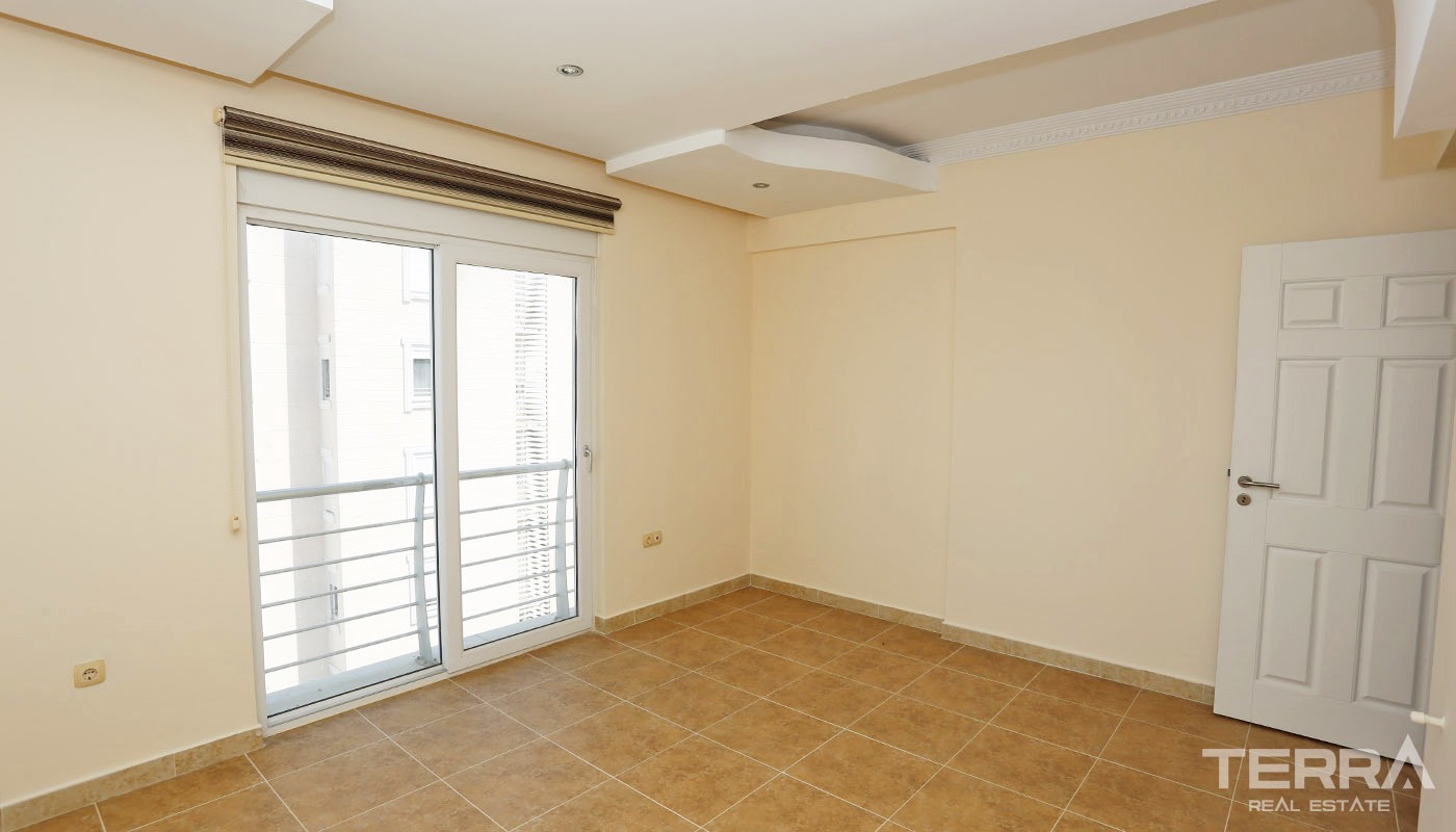 Resale Antalya Apartments with Prestigeous Location in Lara Kundu - 33777