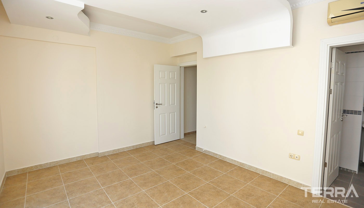 Resale Antalya Apartments with Prestigeous Location in Lara Kundu - 33778