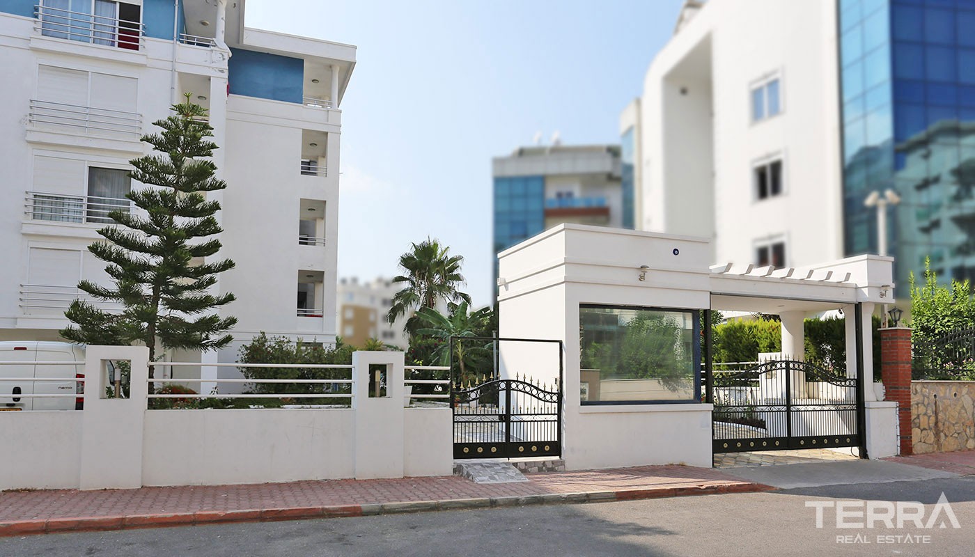 Low-cost Apartments for Sale in Antalya Konyaaltı 900 m from the Beach - 33915