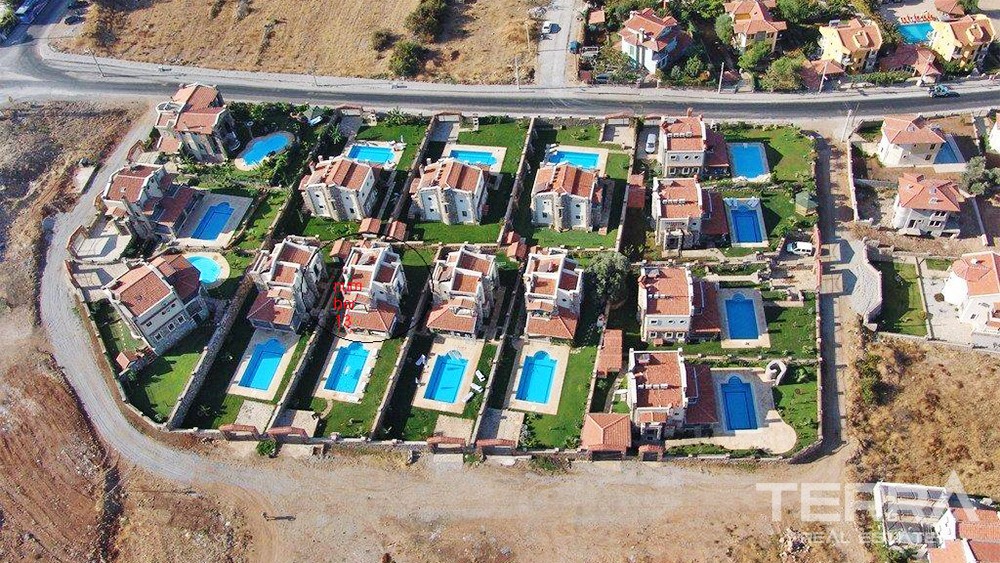 Fully Furnished House in Fethiye with Private Swimming Pool and Garden - 34019