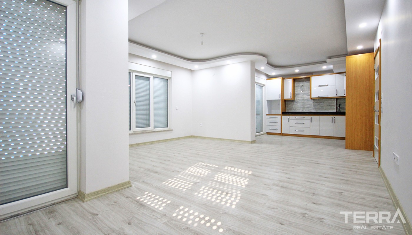 Ready Antalya Flats for Sale Located 600 m from Konyaaltı Beach - 34058
