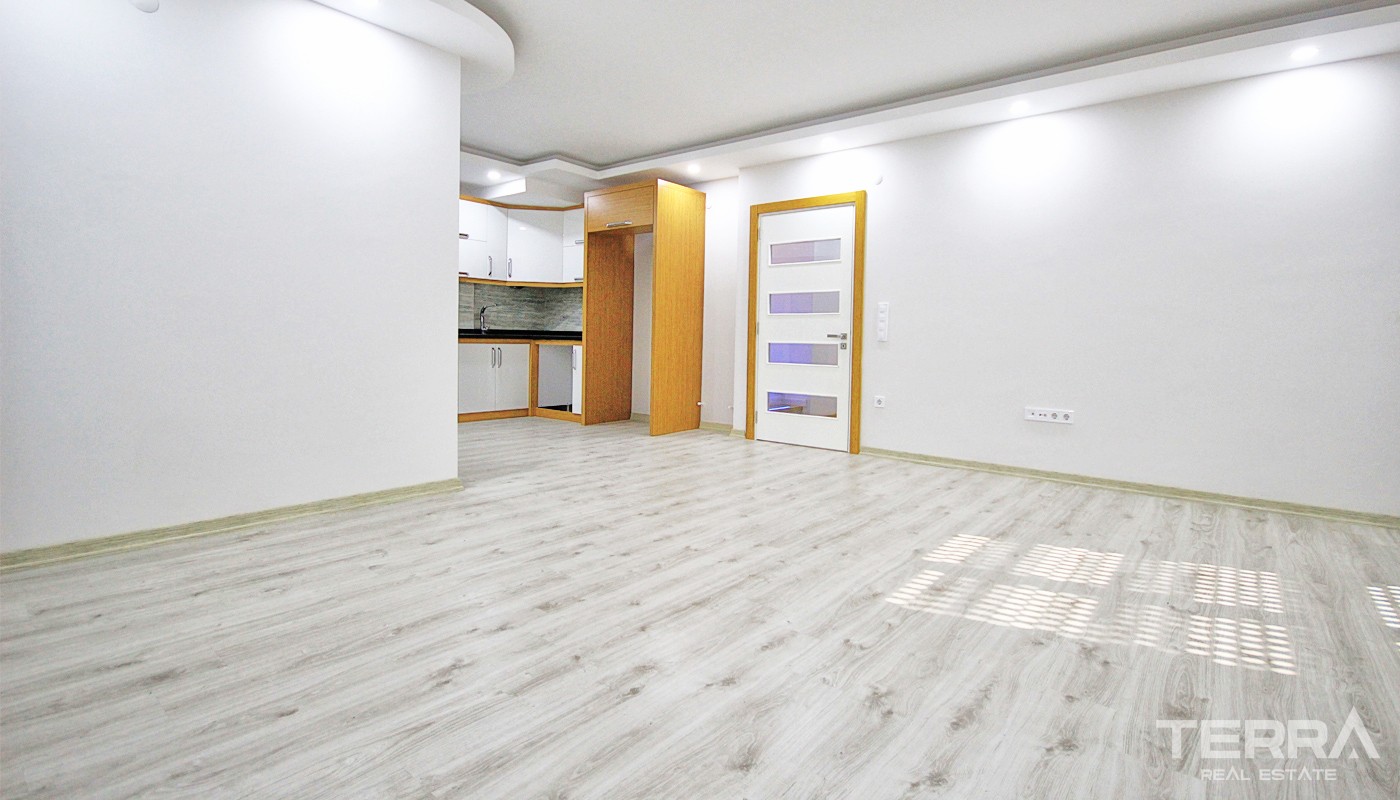 Ready Antalya Flats for Sale Located 600 m from Konyaaltı Beach - 34059