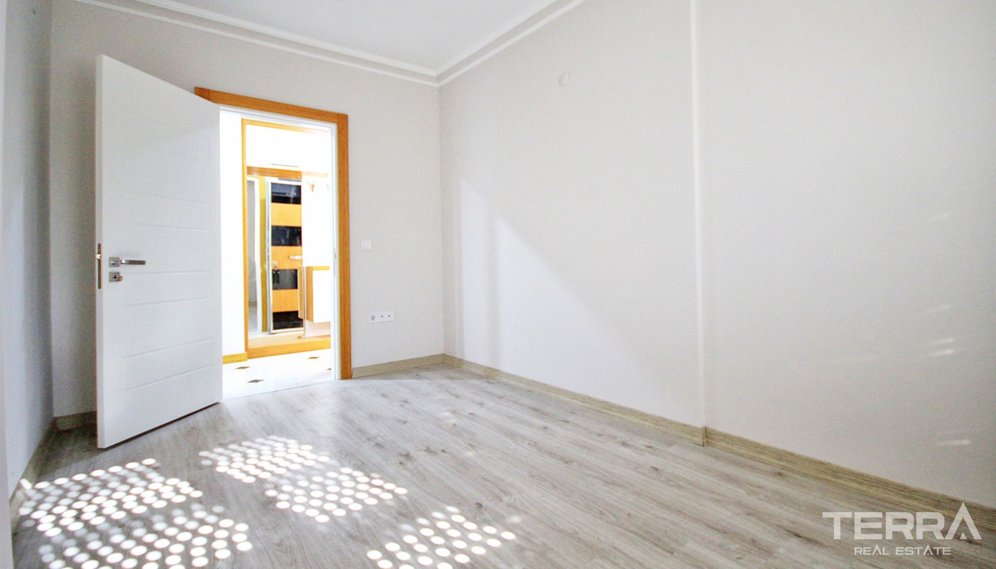 Ready Antalya Flats for Sale Located 600 m from Konyaaltı Beach - 34070