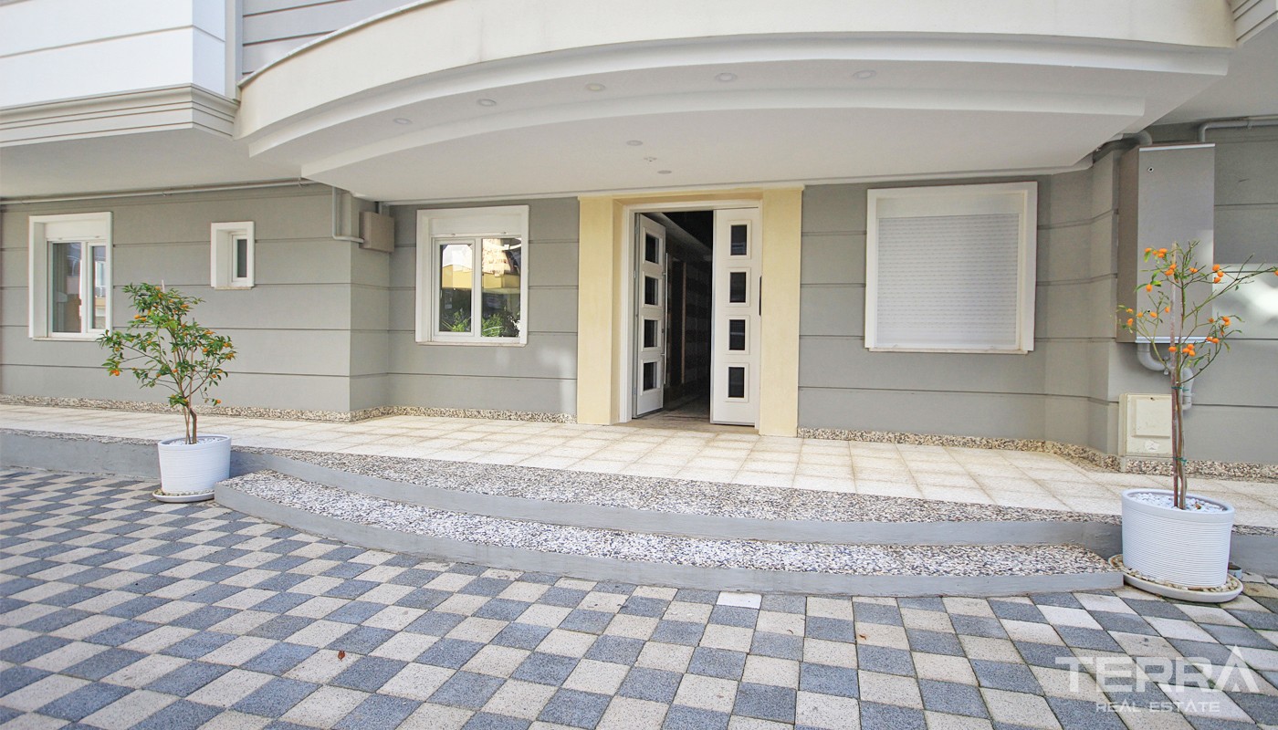 Ready Antalya Flats for Sale Located 600 m from Konyaaltı Beach - 34076