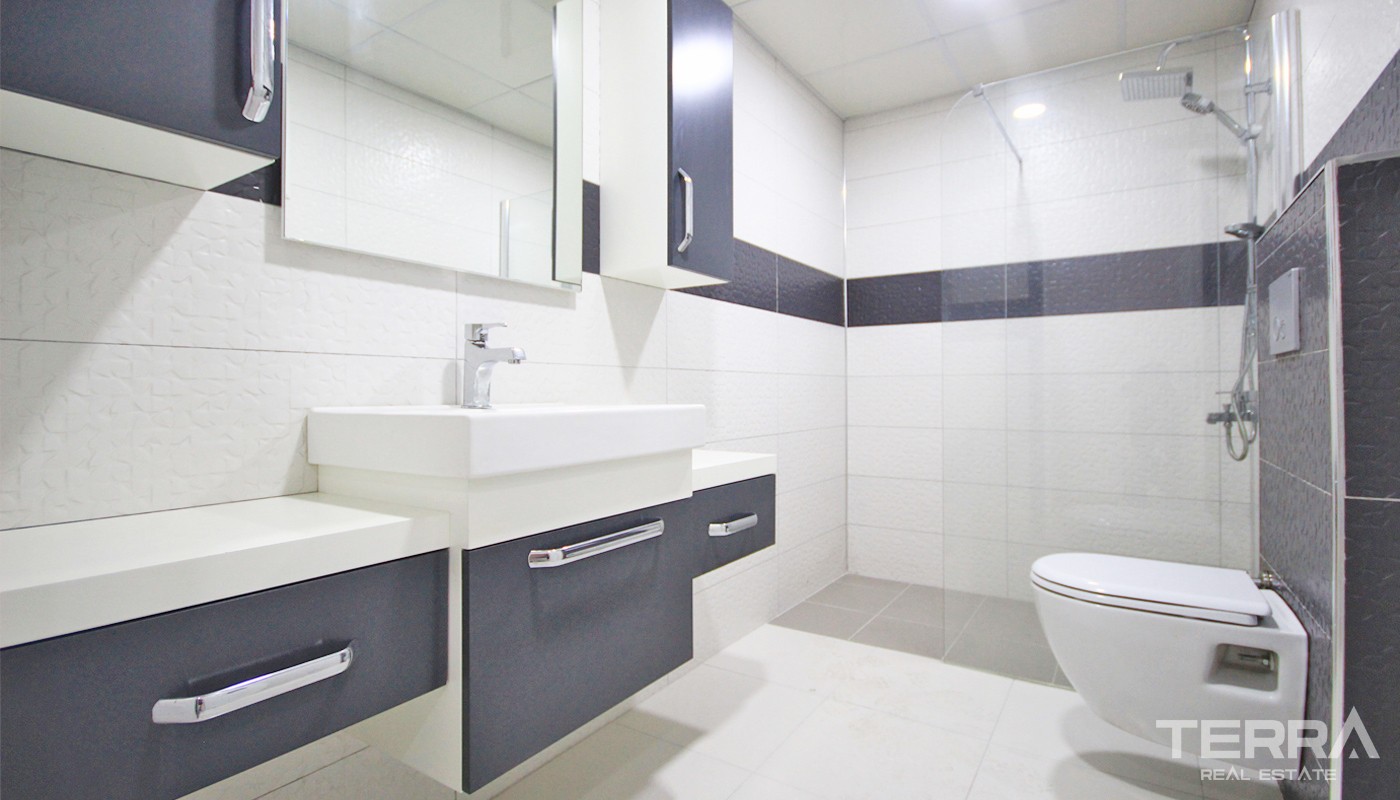 Ready Antalya Flats for Sale Located 600 m from Konyaaltı Beach - 34077