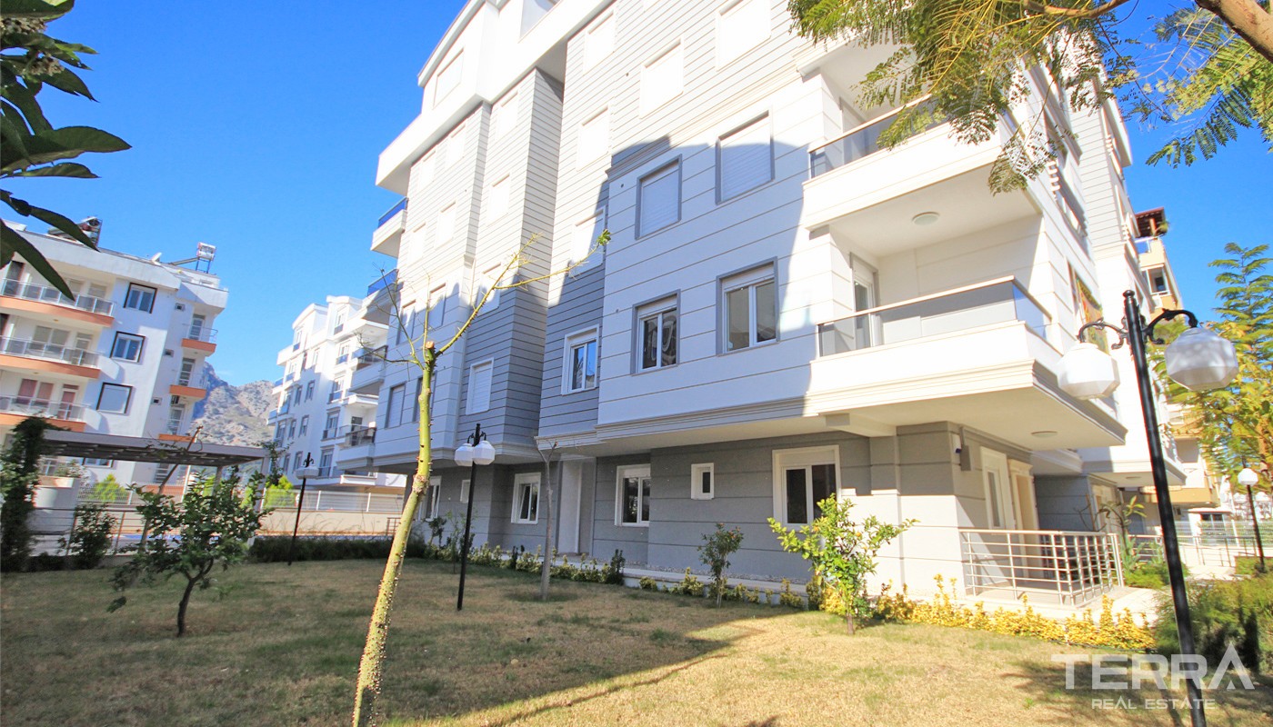 Ready Antalya Flats for Sale Located 600 m from Konyaaltı Beach - 34088