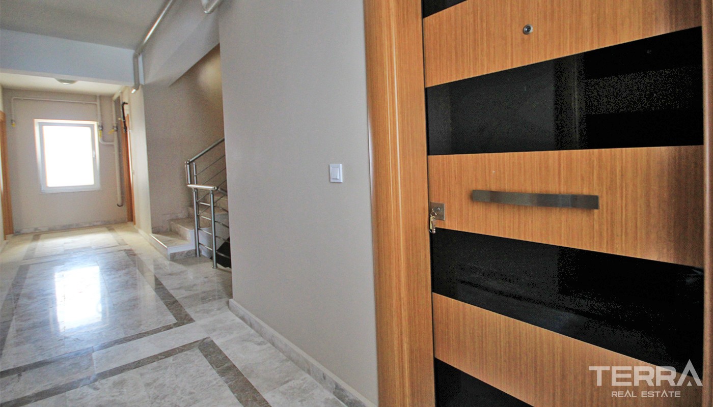 Ready Antalya Flats for Sale Located 600 m from Konyaaltı Beach - 34097